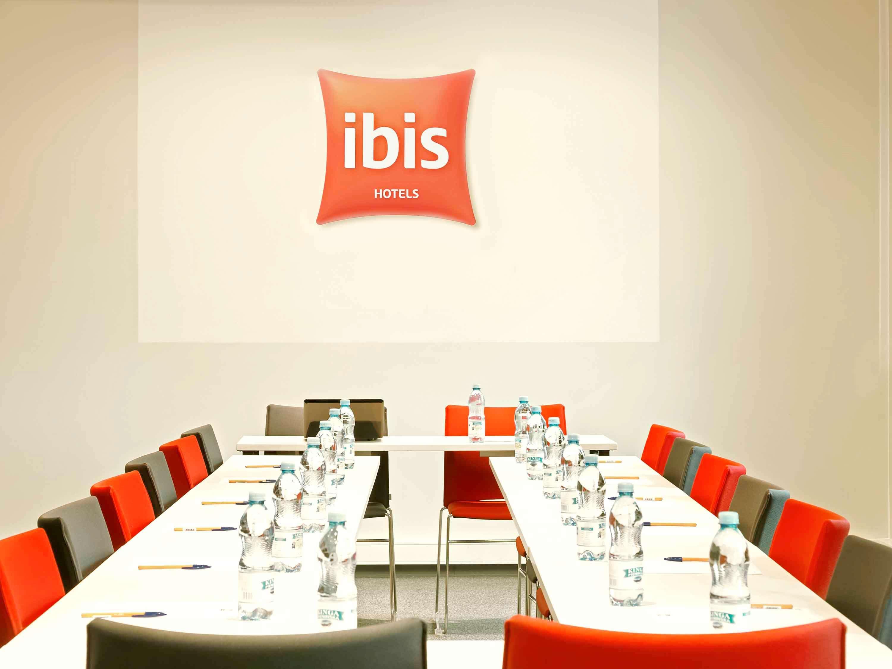 Ibis Warszawa Ostrobramska Hotel Eksteriør billede